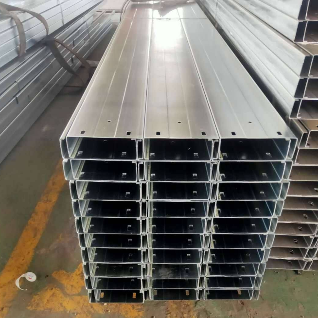 China Structural galvanized c channel steel c purlin prices Manufacture ...